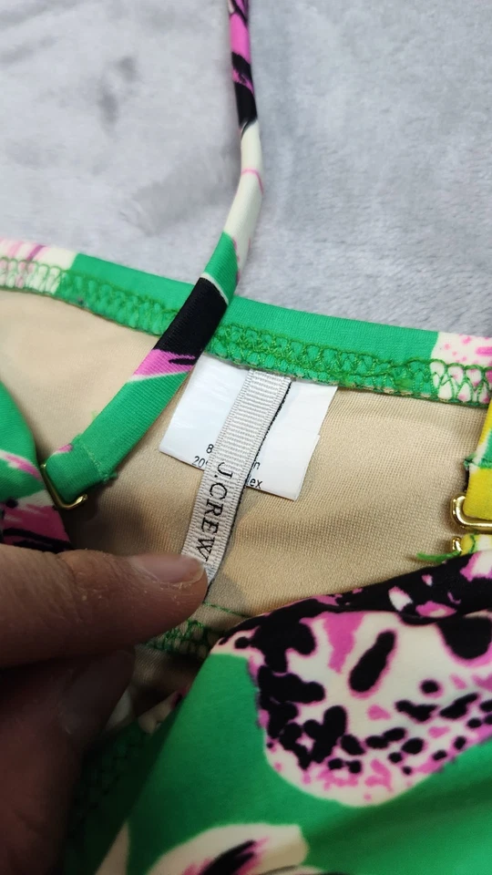 Traje de baño J.CREW talla 6 verde floral de una pieza halter Foto 3 de 4
