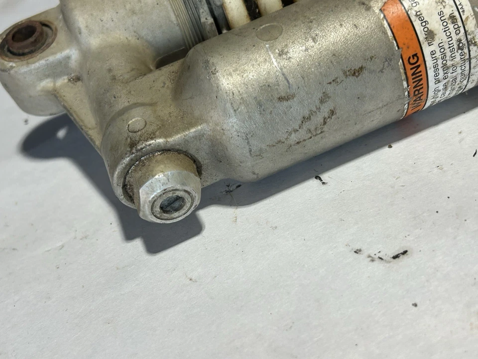 04-13 2004 YFZ450 YFZ 450 OEM Suspensión Delantera Amortiguador Conjunto Foto 2 de 4