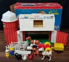 Vintage 1977 Fisher Price Play Family Farm #915