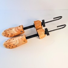 2-Way Cedar Wood Shoe Stretcher Expander Size 5-8 USED