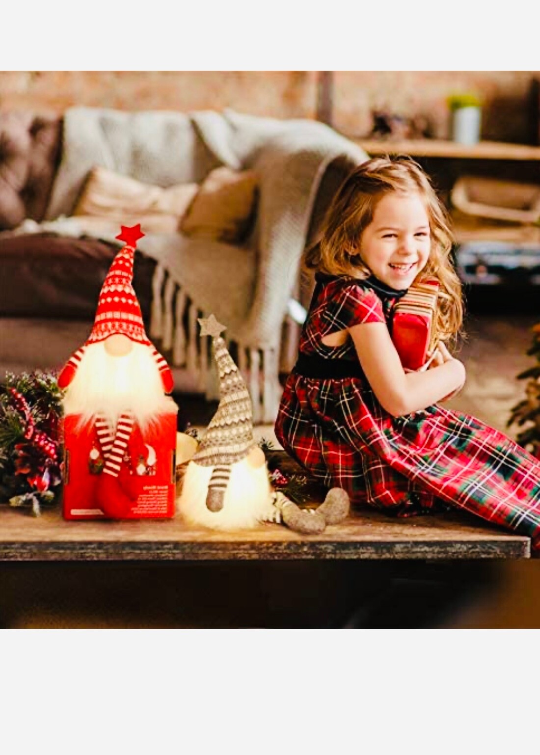 Gnome de Noël LED avec base stable sans fil pour éviter les chutes sur la table de fête