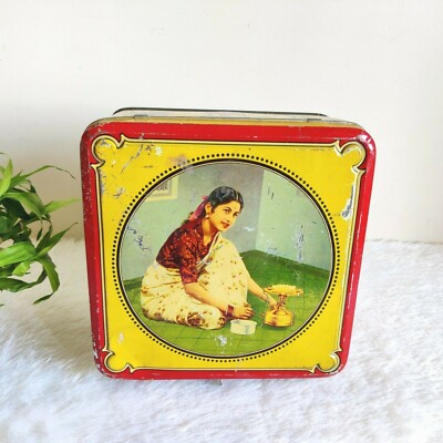 1950s Vintage Lady Burning Stove Graphics Lantern Mantle Prabhat Adv Tin TB22