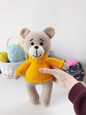 Ours dans un pull, doudou peluche fait main au crochet, neuf