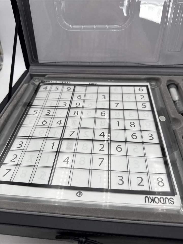 Juego de mesa de cristal Sudoku de lujo por imagen más nítida hasta 4 jugadores en estuche Foto 2 de 4