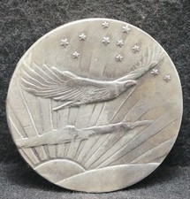 WL03166 VINTAGE 1970s EAGLE FLYING IN SUNSET BIRD NATURE ARTWORK BELT BUCKLE
