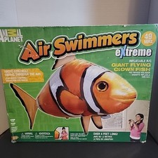 Animal Planet Air Swimmers Extreme pesce pagliaccio volante gigante nuovo