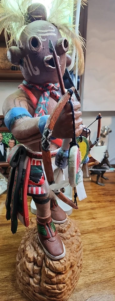 Poco común Kachina Toson Koyemsi, firmada, con TANTOS juguetes Foto 3 de 4