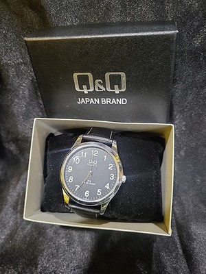 Q&Q Watch Mens Black Dial 40mm Silver Tone Black Leather Strap Needs New Battery