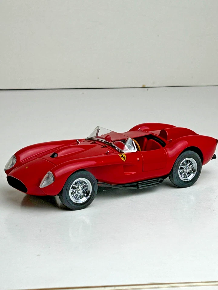 Danbury Mint 1:24 Scale 1958 Ferrari Testa Rosa with Box, Lot 2 - Image 2 of 4