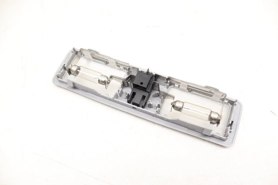 1997-2003 BMW 540I - Front DOME / MAP Light 8360010 - Image 2 of 4