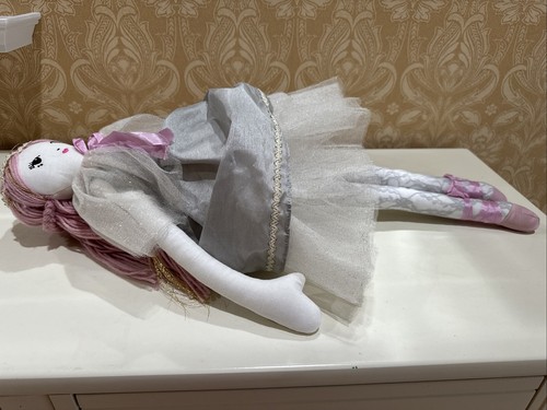 NUEVO Pottery Barn Niños Diseñador Muñeca Chloe Bailarina Diseñador Peluche PBK - Imagen 9 de 16