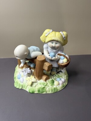 Vintage 1985 Cabbage Patch Kids FINDIN' EASTER TREATS Porcelain Figurine w