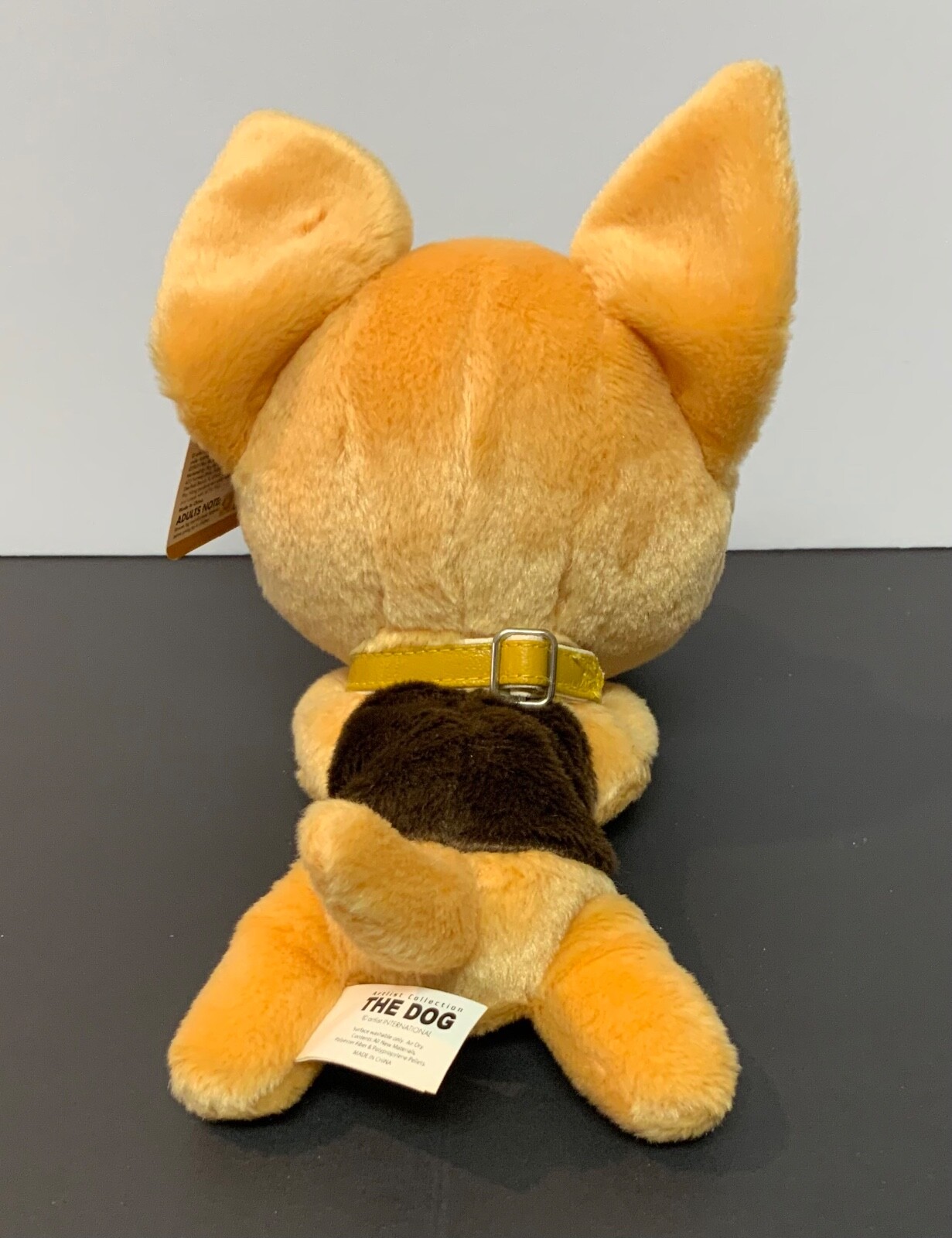 The Dog Artlist Collection ~ German Shepard with Tag ~ 2002 ~ Approximately 10"