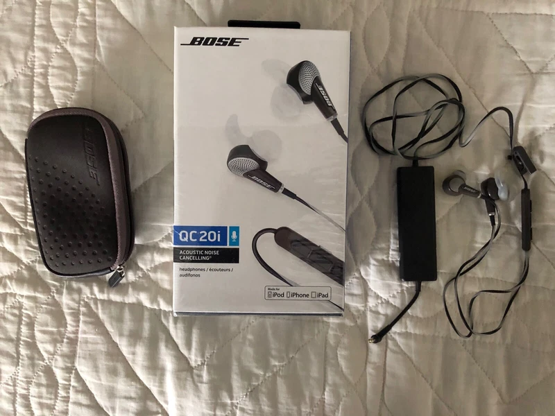 Bose Quietcomfort 20 Acoustic Noise Cancelling Headphones