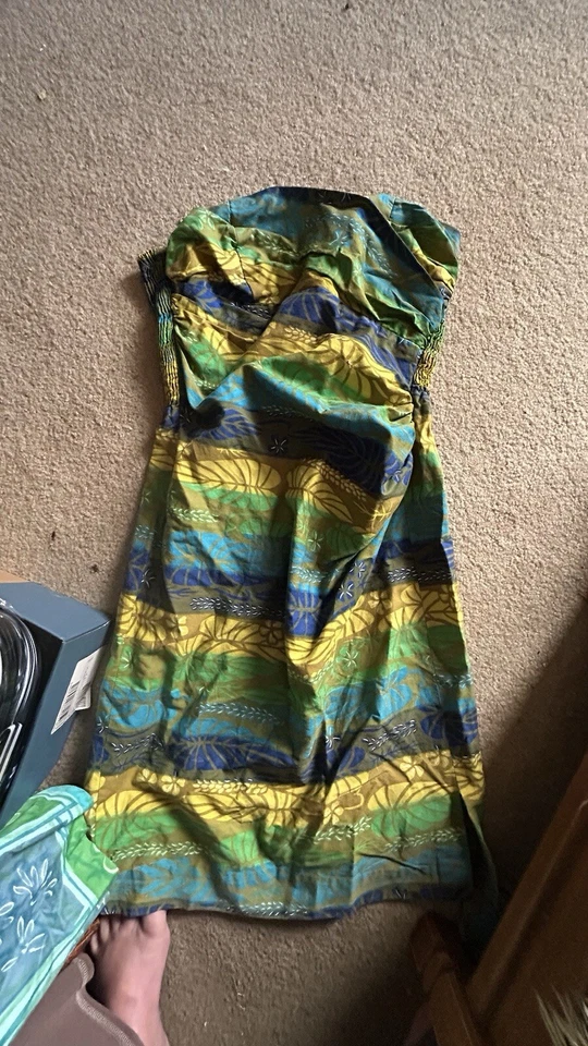 Vestido hawaiano Kamehameha Bombshell vintage años 50 pequeño algodón dorado estampado fabuloso Foto 3 de 4