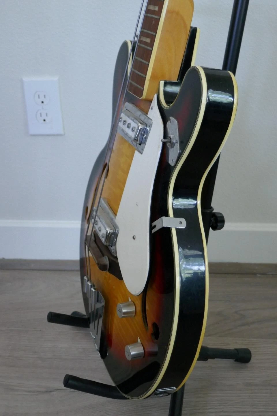Picture 7 of 24