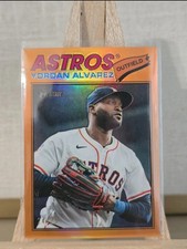 2026 Topps Heritage Yordan Alvarez Orange Chrome Refractor Numbered /25