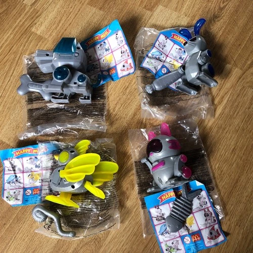 McDonalds Happy Meal Toys 2001 -  SEGA Robo Chi Pets X4 Open