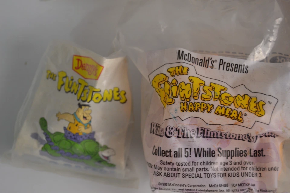 8 Juguetes Happy Meal de Colección Los Picapiedra Dennys Dino-Racers Fred Pebbles Dino Foto 3 de 4