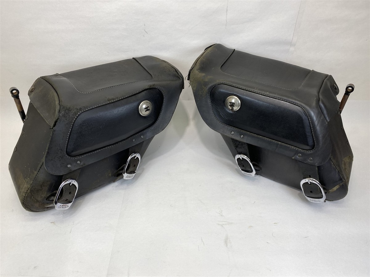 Harley-Davidson 1998-2017 Dyna Concho Lid Leather Saddlebags 90309