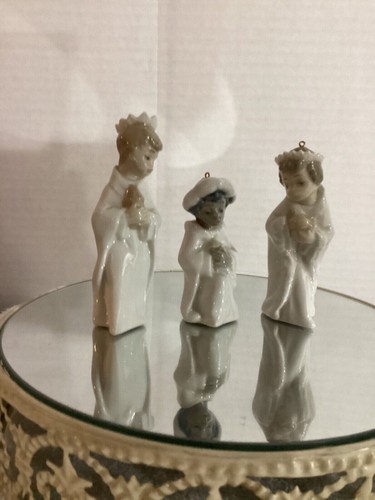 Lladro Nativity Ornaments Porcelain 5729 Mini Reyes Three Kings Wise Men NEW/Box - Picture 1 of 2