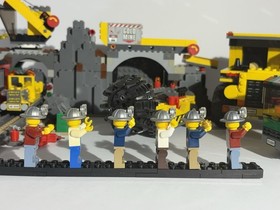 3 Sets LEGO City The Mine 4204 4202 4200 99.9% complete Read Description