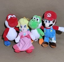 Super Mario Bros Plush Set Mini 9 Inch Peach Mario Green  Red Yoshi Lot 4