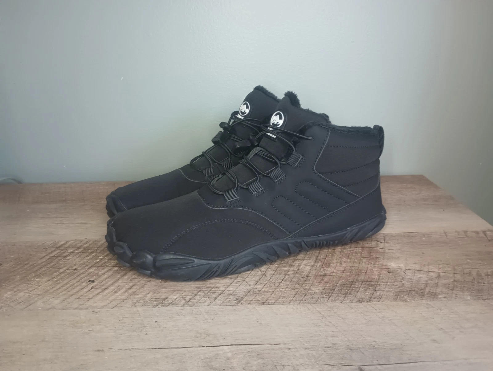 Hike Footwear Barefoot Trail Shoes 42 Mens 9 Waterproof Fur Outdoor NEED INSOLES