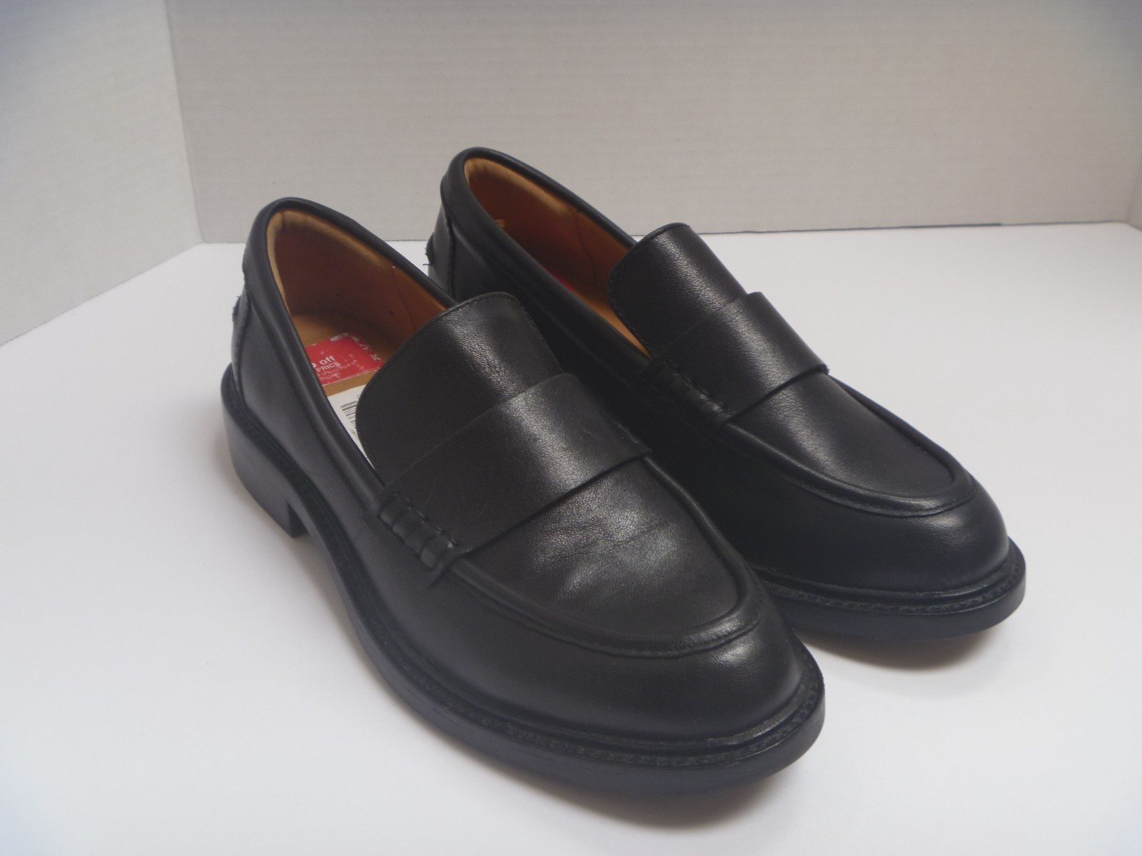 LOAFERS WOMENS SZ 6M BLACK LEATHER Slip On DRESS SHOES Career Sofft-image
