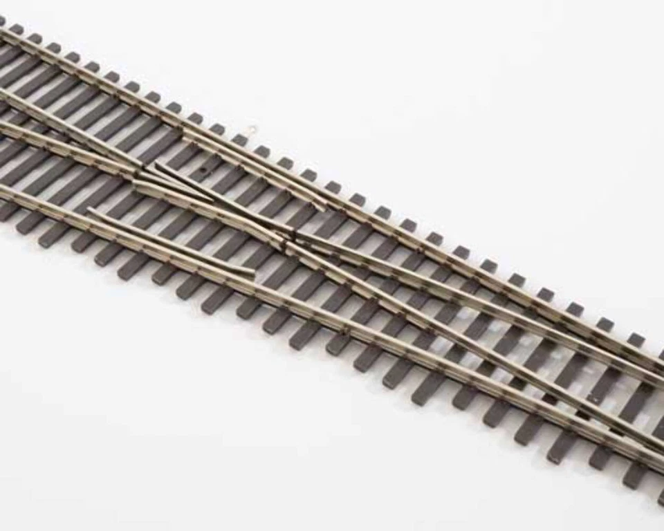 Walthers HO Code 100 #6 Turnout Left Hand Nickel Silver DCC-Friendly - Image 2 of 3