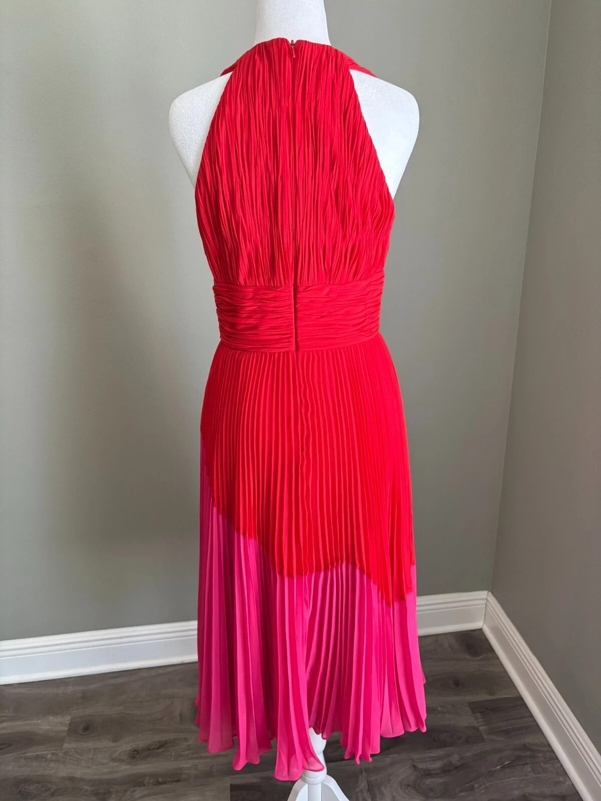 Abito donna Carmen Marc Valvo rosso impero Halter plissettato aderente svasato San Valentino 4