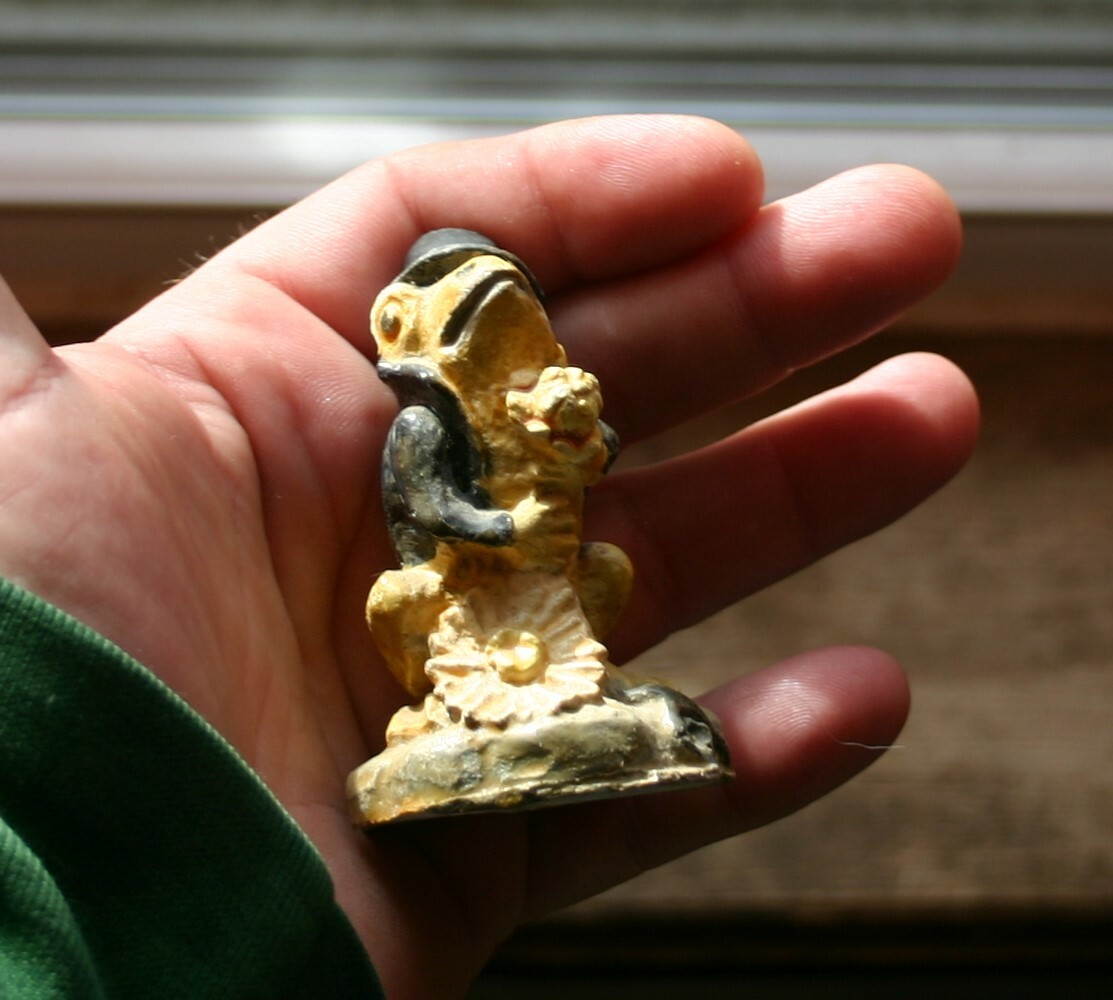 VTG MR MICHIGAN J FROG TOAD TOPHAT TAILS CARNATION CARNIVAL FAIR