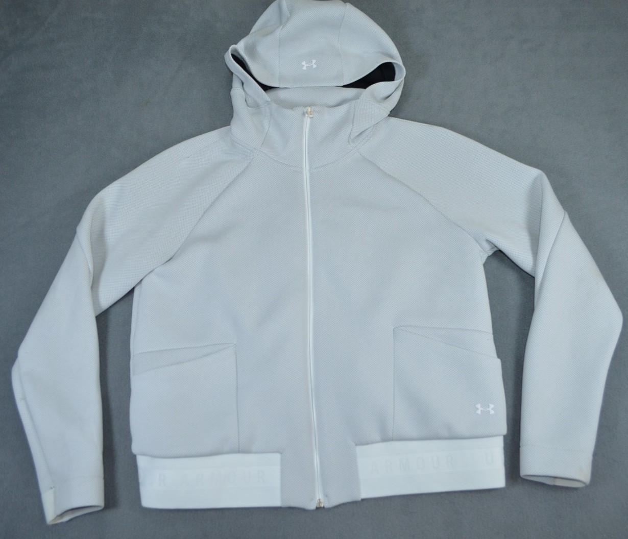 Under Armour Temperature-Control Zip Jacket 13178… - image 1
