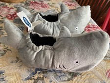 Shark Slippers Youth Kids Boys Old Navy Gray No Slip Sole Padded Size 5-6 NWT