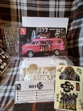VTG 1977 AMT KISS Custom Chevy Van Plastic Model Kit New Open Box NICE!