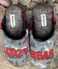 Cozy Bear Slippers. Size: men: 5-6/women: 7-8