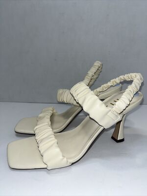 Unisa Womens Camia Heeled Sandals Sz M Ivory Preppy Versatile