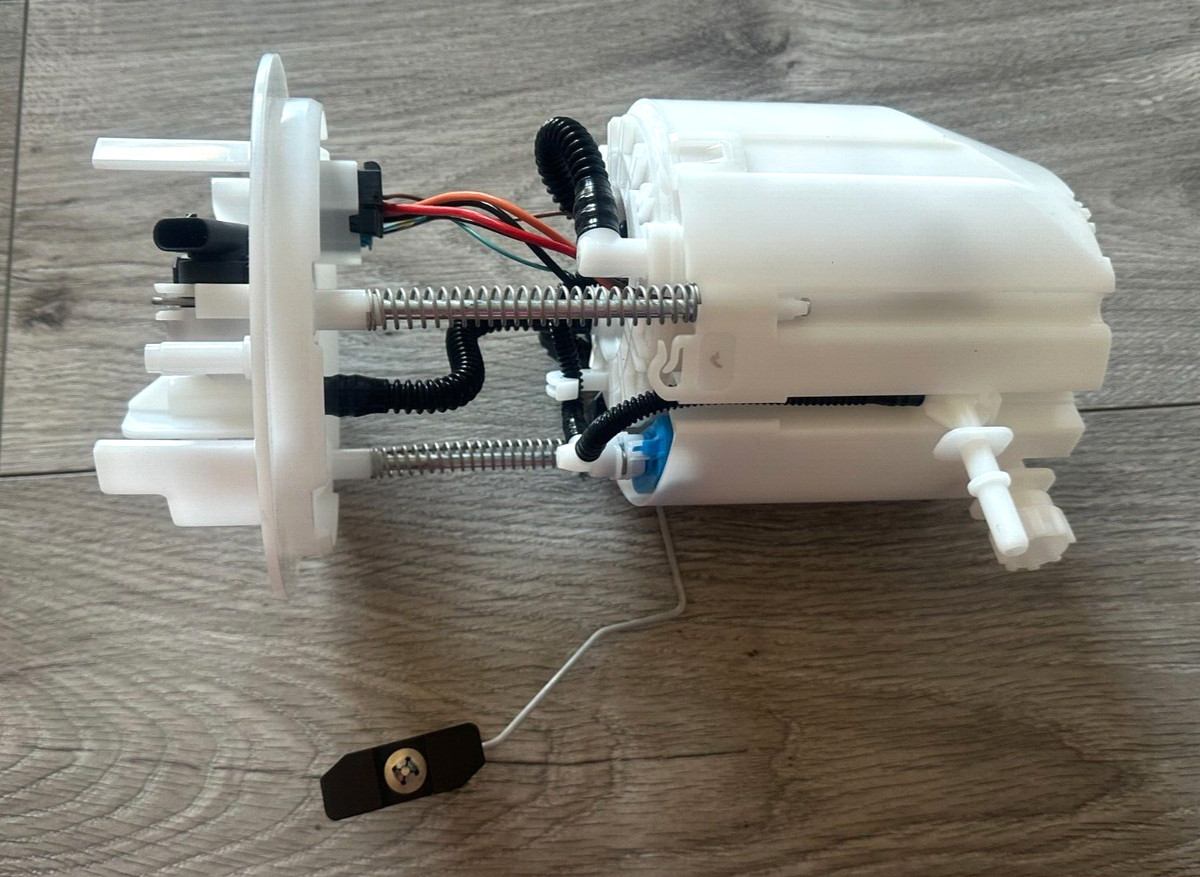 2020 2021 Mercedes GLE350 GLE450 FEED UNIT FUEL PUMP, 1674704500 