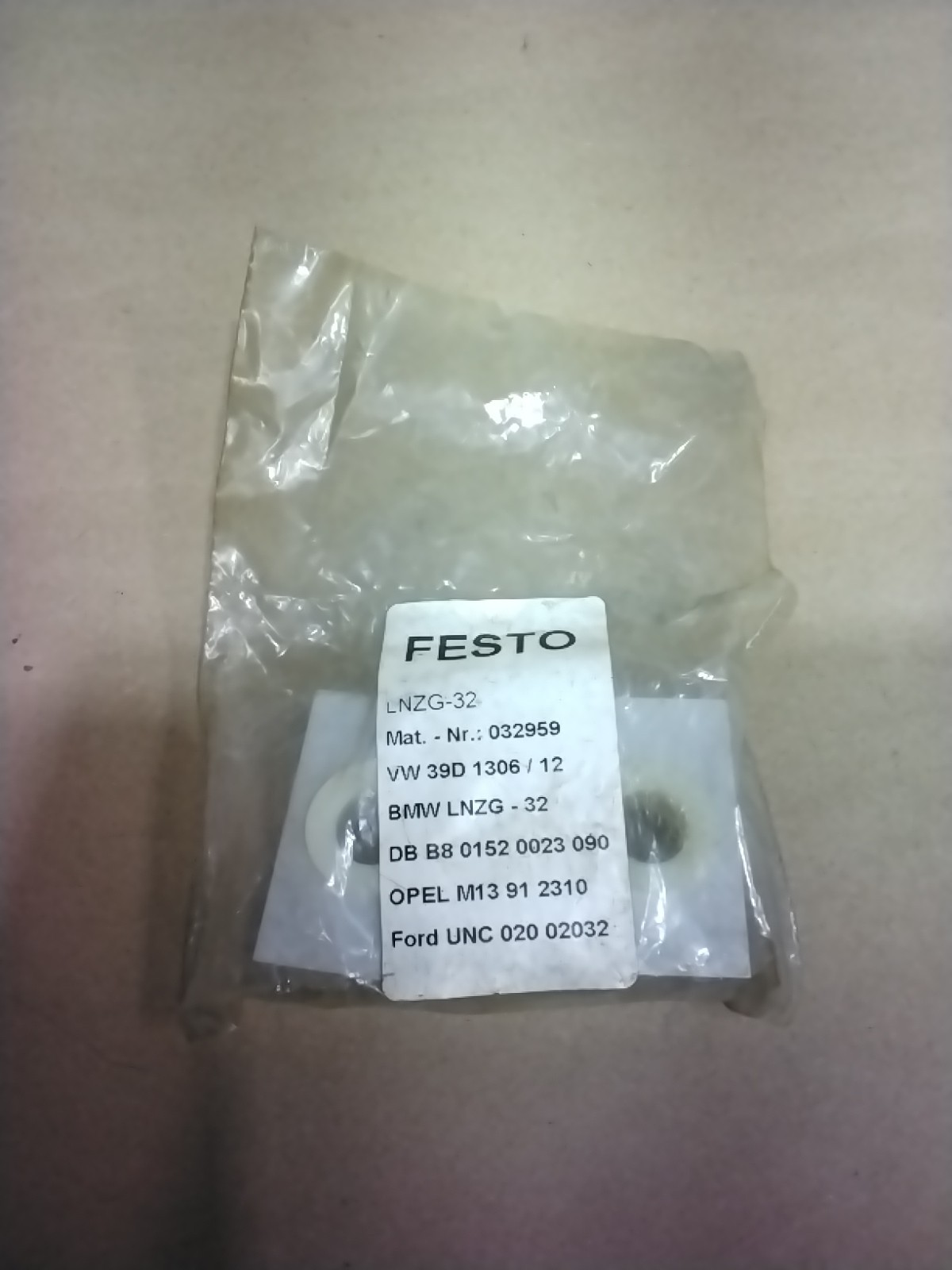 FESTO LNZG-32 TRUNNION SUPPORT 032959