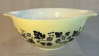PYREX Black Gooseberry Cinderella Bowl 442 - 1-1/2 Qt. Chipped