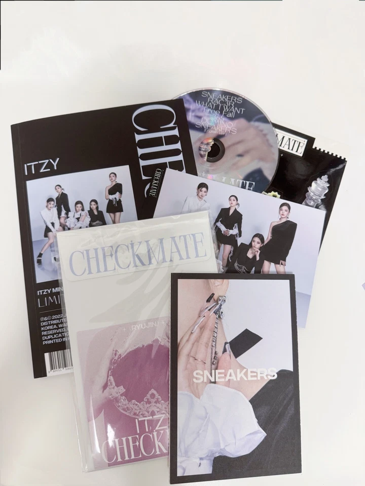 ITZY - CHECKMATE limited Edition (Everything included)