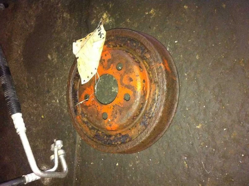 89 90 91 92 93 94 95 ACCLAIM FRENOS TRASEROS Foto 3 de 4