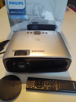 Philips NeoPix Ultra 2 Beamer Projektor 200 Lumen HDMI VGA Full-HD - Bild 1 von 4
