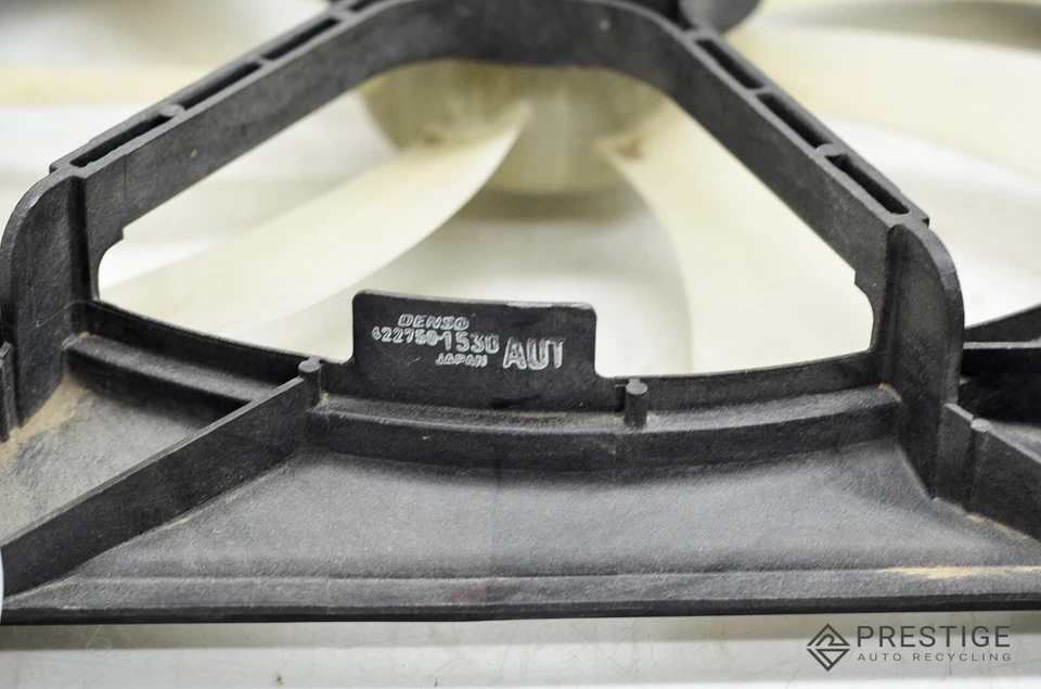 2007-2012 LEXUS ES350 RADIATOR COOLING FAN ASSY /W COMPUTER 89257-30060 OEM - Изображение 3 из 4