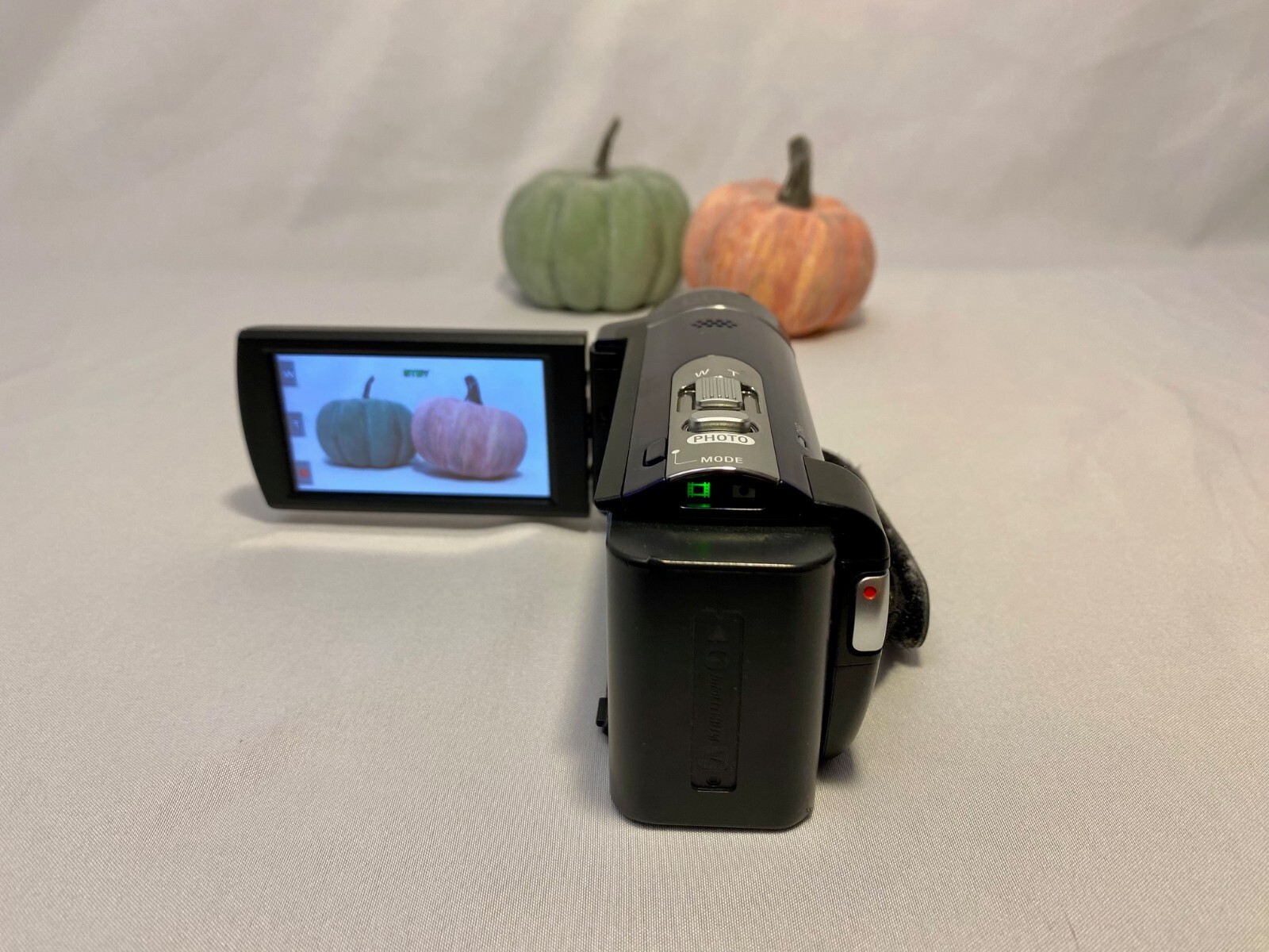 BLUE SONY HANDYCAM DCR-SX44 FLASH DIGITAL CAMCORDER BUNDLE- BATTERY / CHARGER
