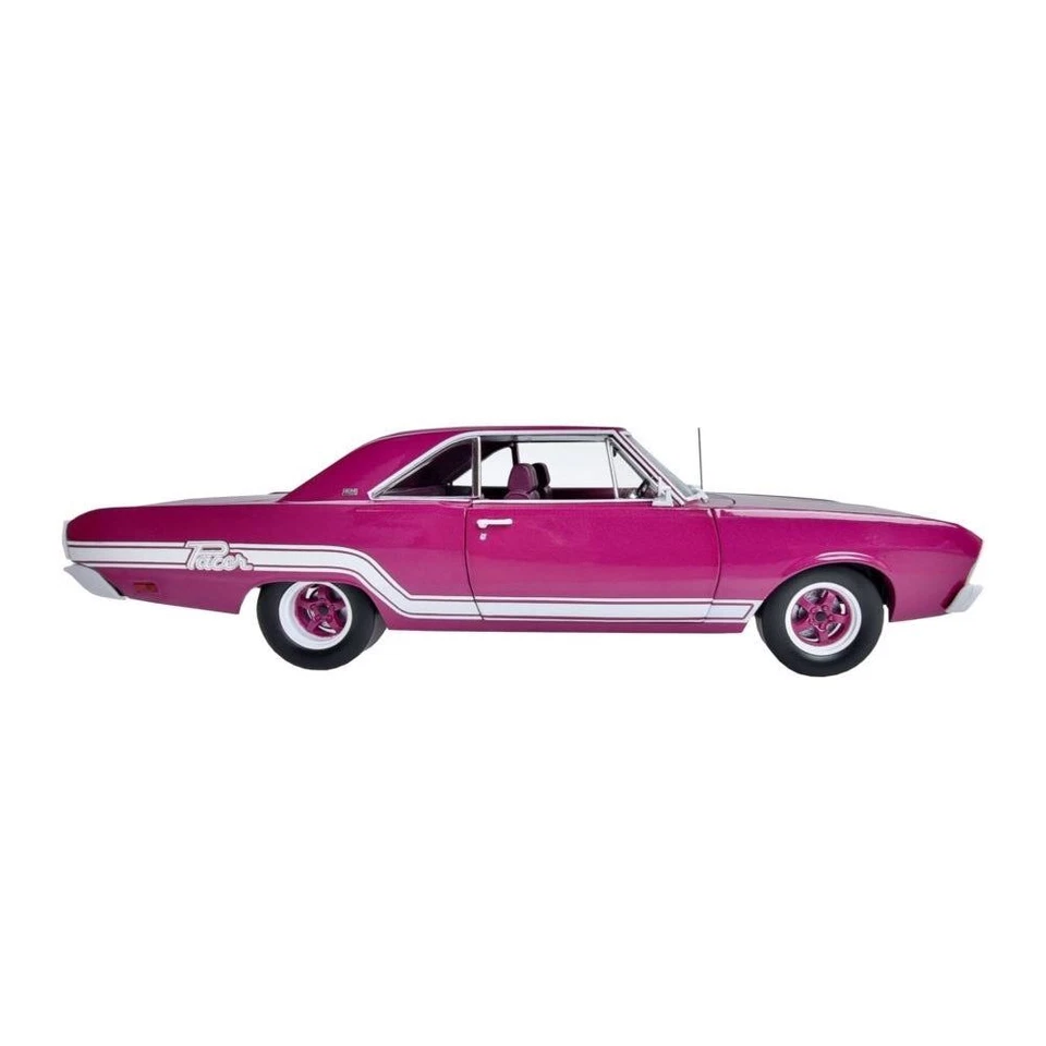 1:18 1969 Chrysler VF Valiant Pacer -- Magenta Metallic w/Stripe -- Greenlight D - Image 2 of 4