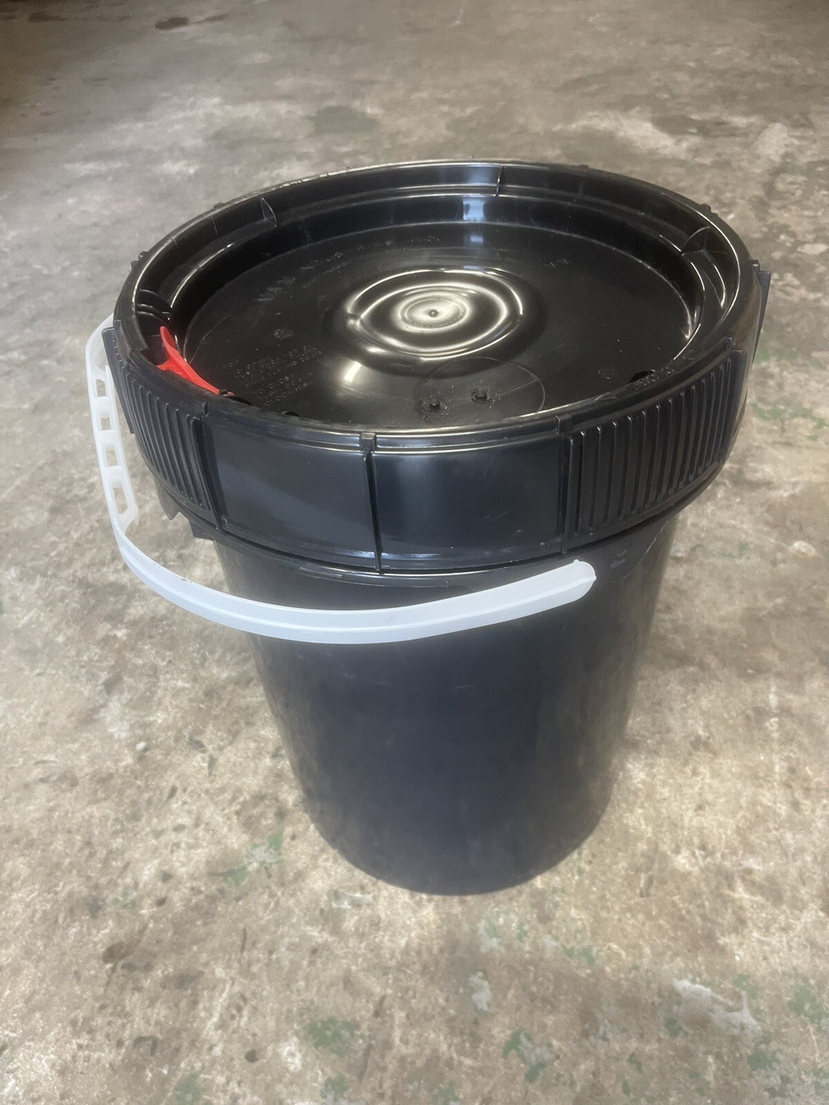 5 Gallon Buckets Screw Tops Food, Feed, Seeds, Storage, Shipping