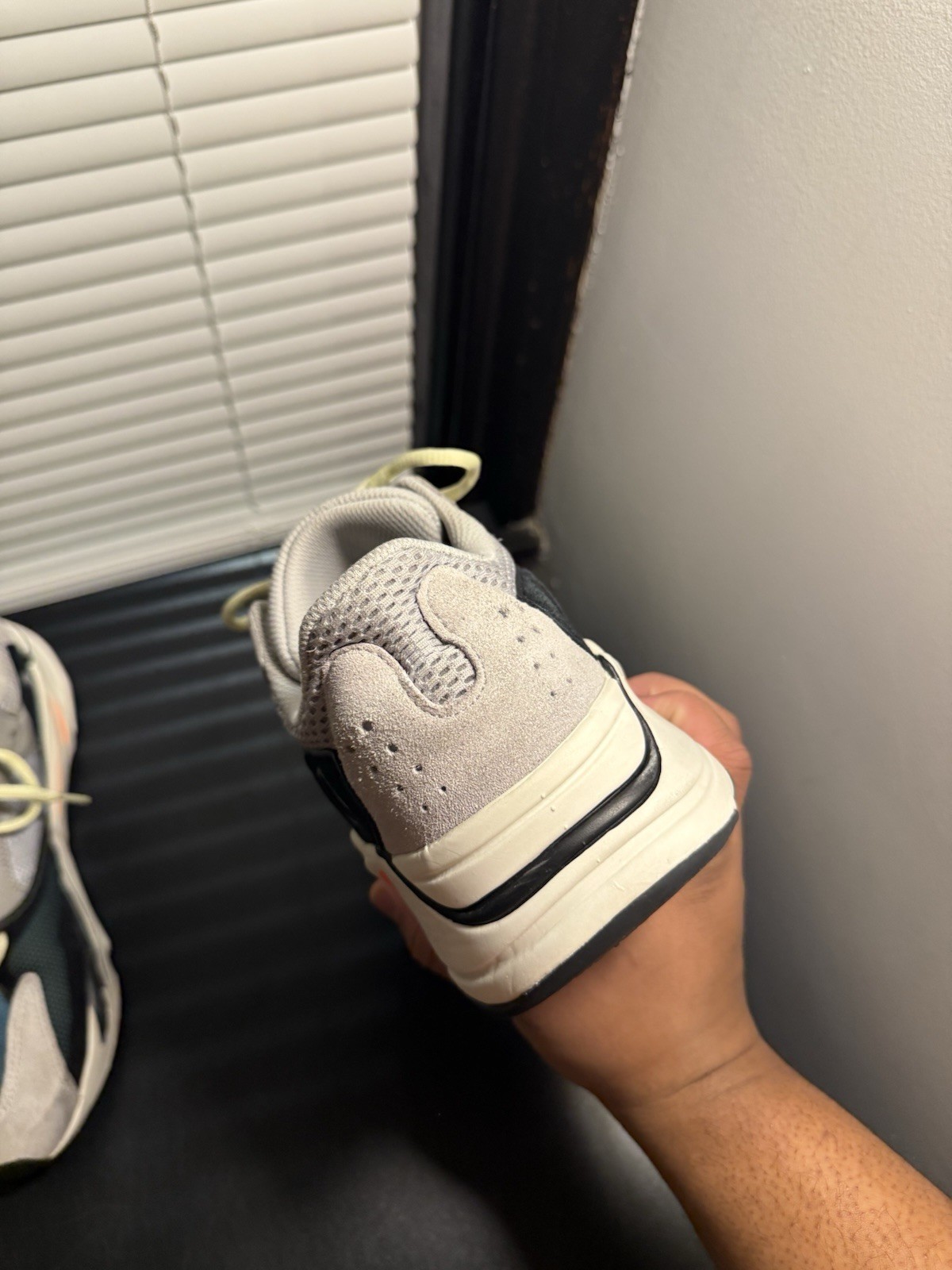 Adidas Yeezy Boost 700 Low Wave Runner Size 9 Good Condition thumbnail 4