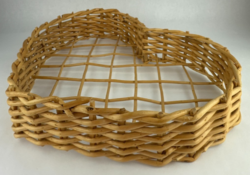 Handcrafted Natural Rattan Wicker Heart Shaped Basket Wall Decor Valentine's Day - Picture 6 of 11