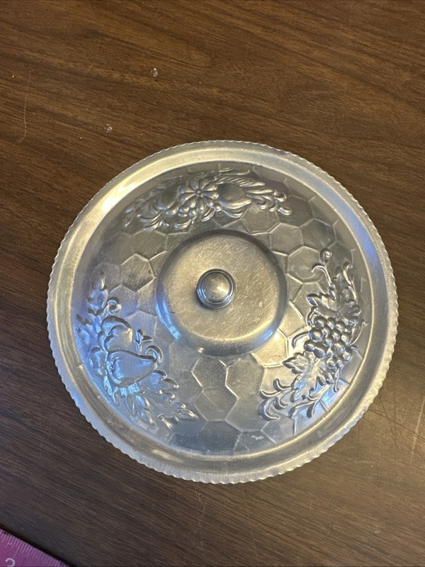 VINTAGE HAMMERED ALUMINUM LID Fruit Design Knob is Loose, Some Dings/Bends